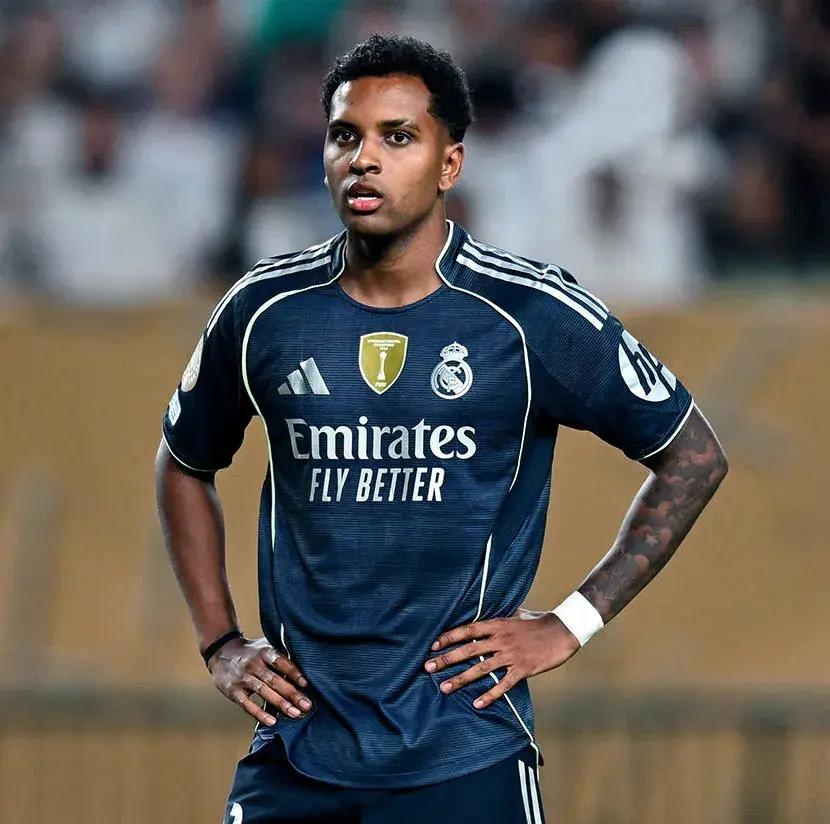 今夜西甲焦点战；费耶诺德调整名单；更衣室稳定；赛季目标并未改变 -开云官方平台